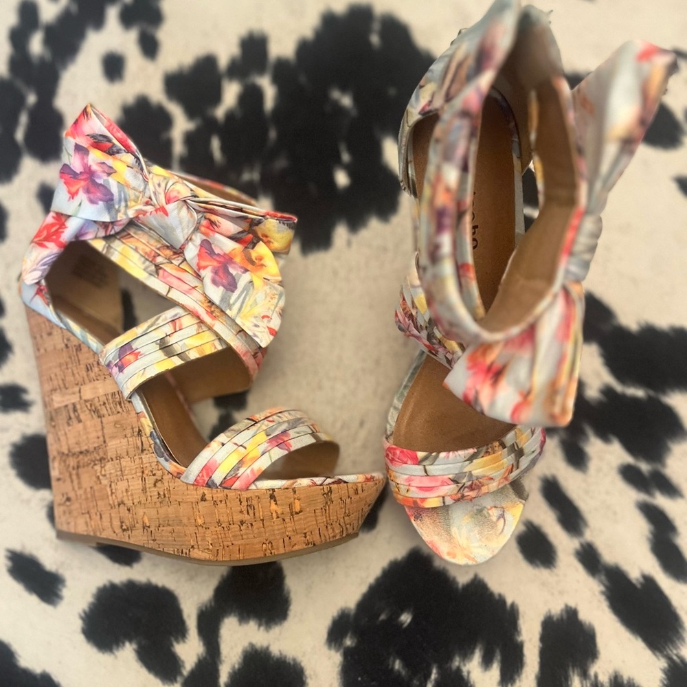 Zigi Soho Pink and Yellow floral Wedge Sandals with a side bow.